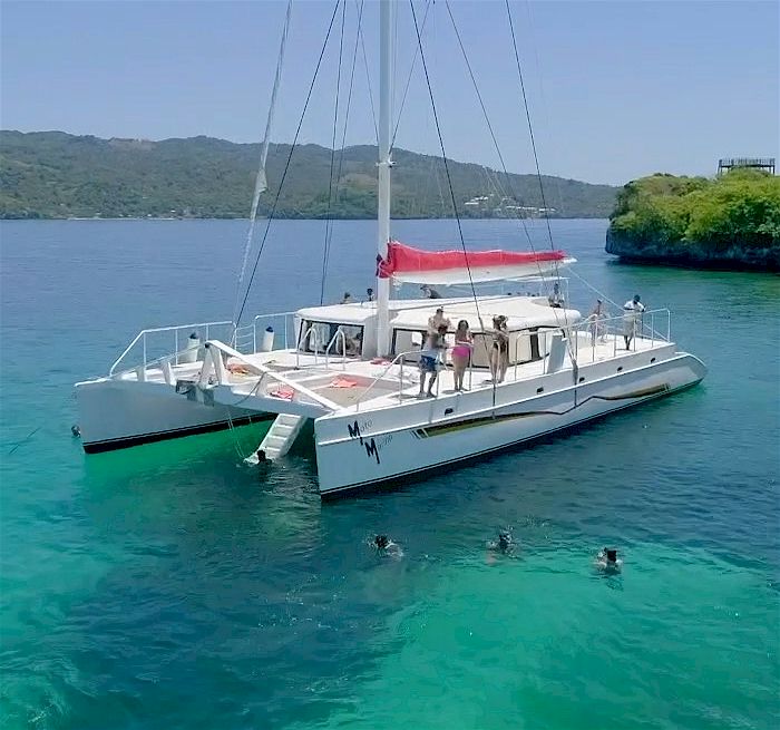 SAMANA Sailing & Snorkeling
